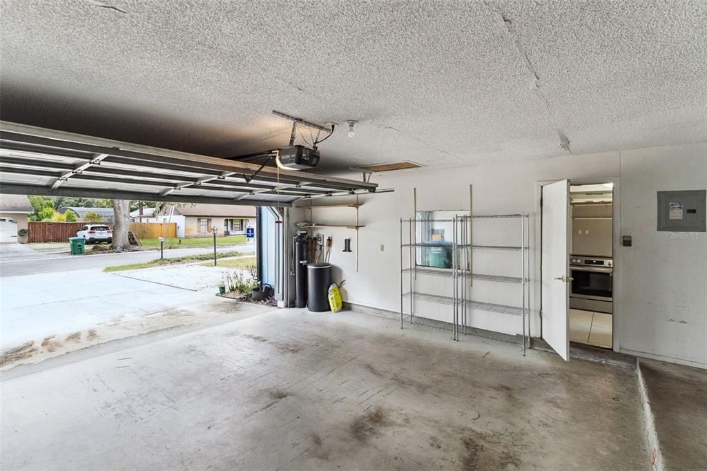 For Sale: $349,000 (3 beds, 2 baths, 1168 Square Feet)