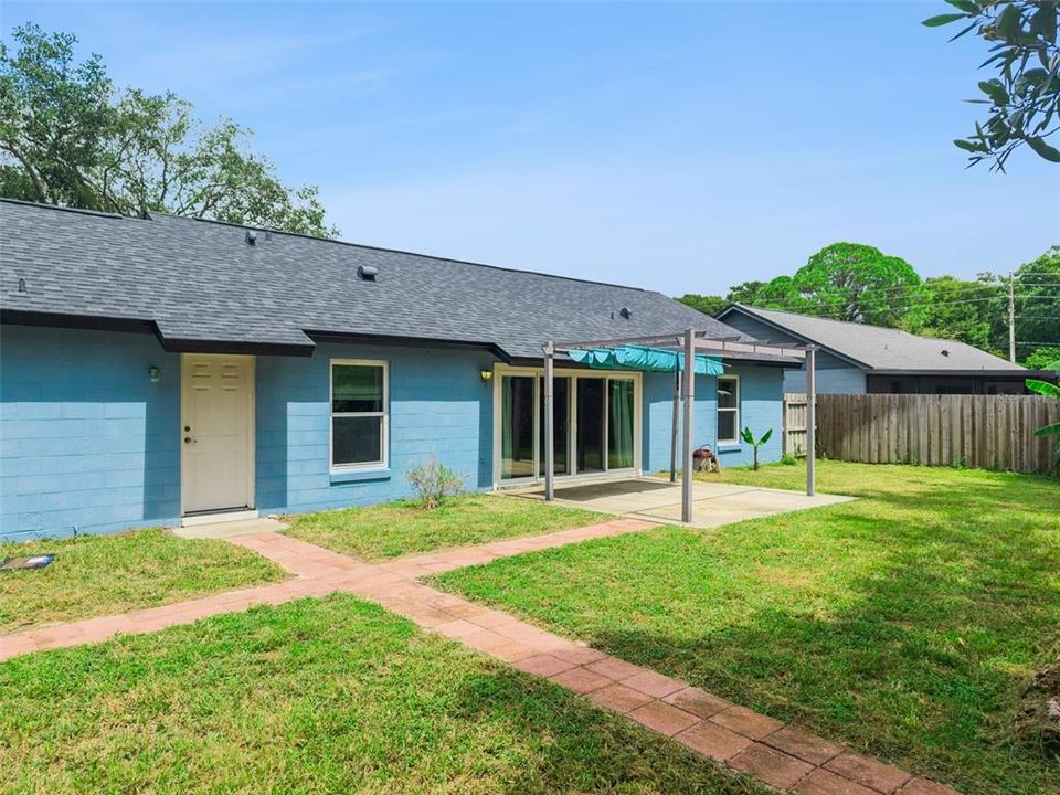 For Sale: $349,000 (3 beds, 2 baths, 1168 Square Feet)