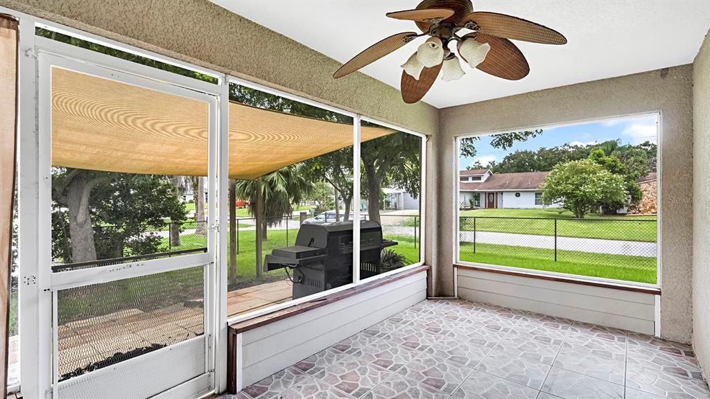For Sale: $340,000 (3 beds, 2 baths, 1392 Square Feet)