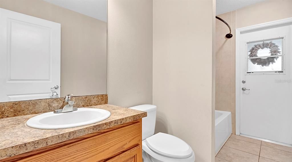 For Sale: $340,000 (3 beds, 2 baths, 1392 Square Feet)
