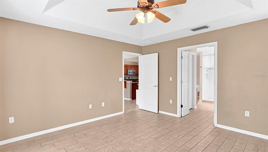 For Sale: $340,000 (3 beds, 2 baths, 1392 Square Feet)