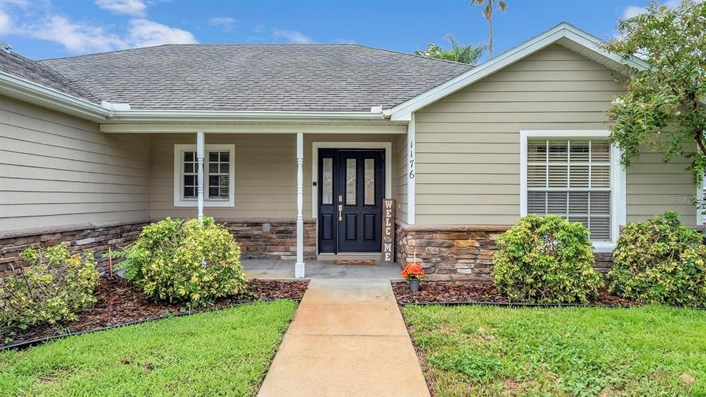 For Sale: $340,000 (3 beds, 2 baths, 1392 Square Feet)