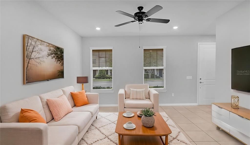 For Sale: $300,000 (2 beds, 2 baths, 1464 Square Feet)