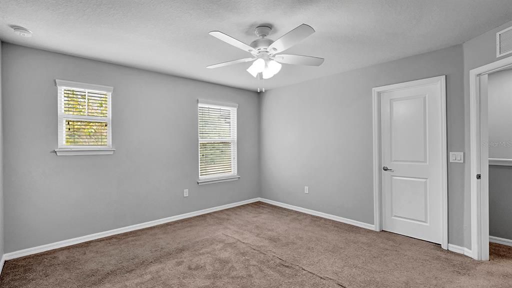 For Sale: $300,000 (2 beds, 2 baths, 1464 Square Feet)