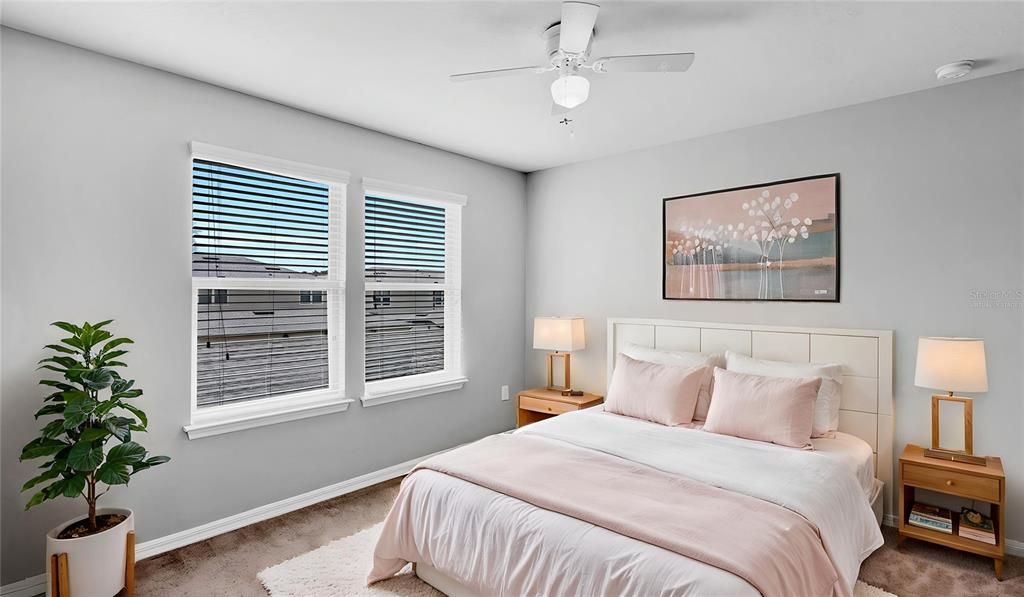 For Sale: $300,000 (2 beds, 2 baths, 1464 Square Feet)