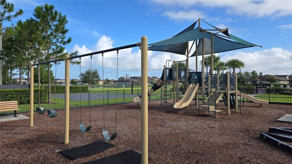 For Sale: $300,000 (2 beds, 2 baths, 1464 Square Feet)