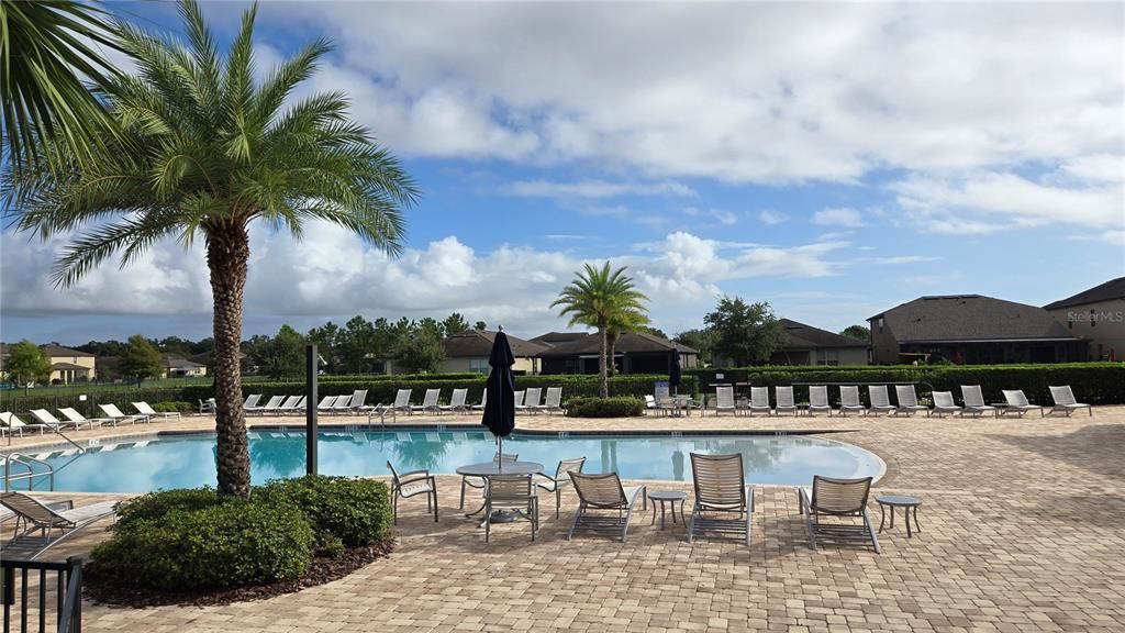 For Sale: $300,000 (2 beds, 2 baths, 1464 Square Feet)