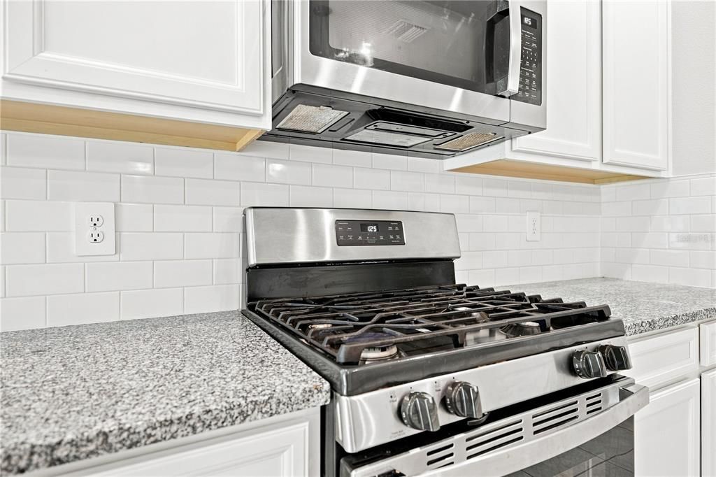 En Venta: $479,990 (4 camas, 2 baños, 2218 Pies cuadrados)