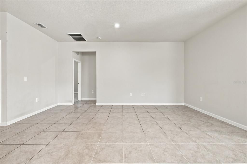 En Venta: $479,990 (4 camas, 2 baños, 2218 Pies cuadrados)