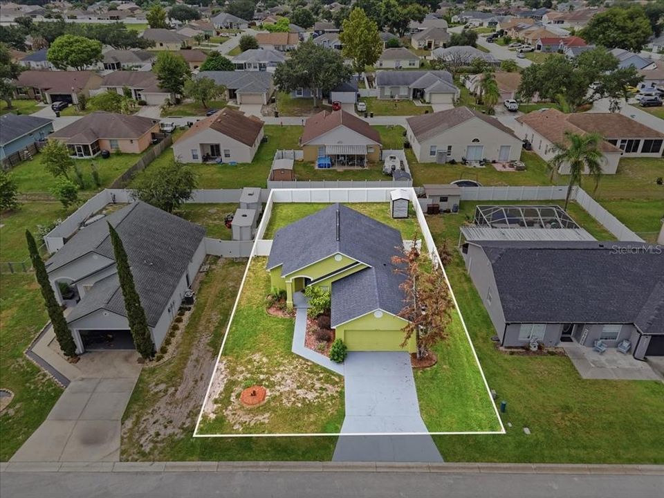Activo con contrato: $239,900 (3 camas, 2 baños, 1126 Pies cuadrados)