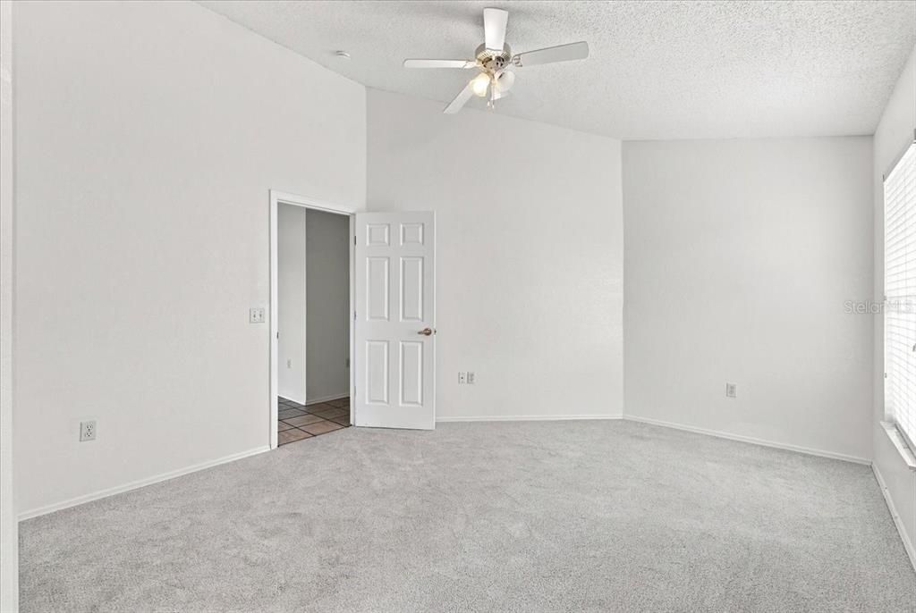 Activo con contrato: $239,900 (3 camas, 2 baños, 1126 Pies cuadrados)