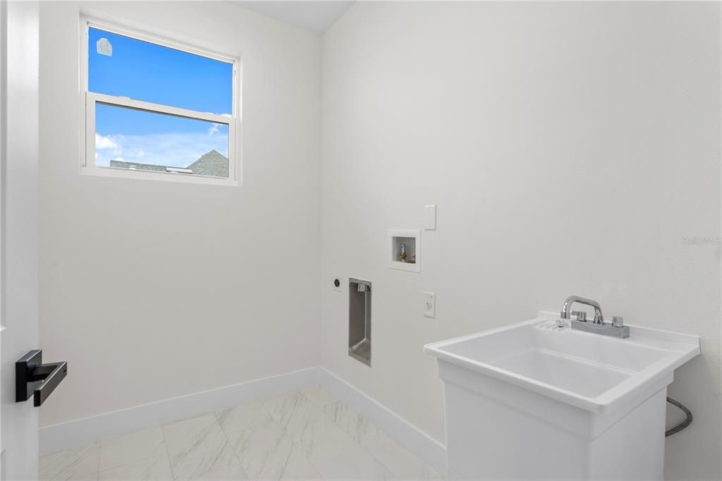 For Rent: $5,000 (4 beds, 3 baths, 2827 Square Feet)