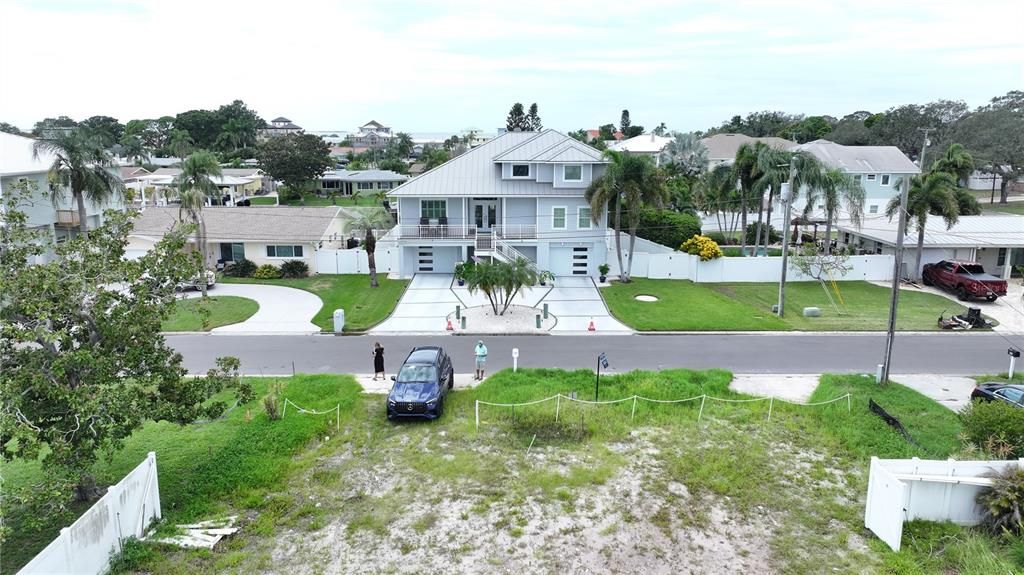 待售: $600,000 (0.16 acres)