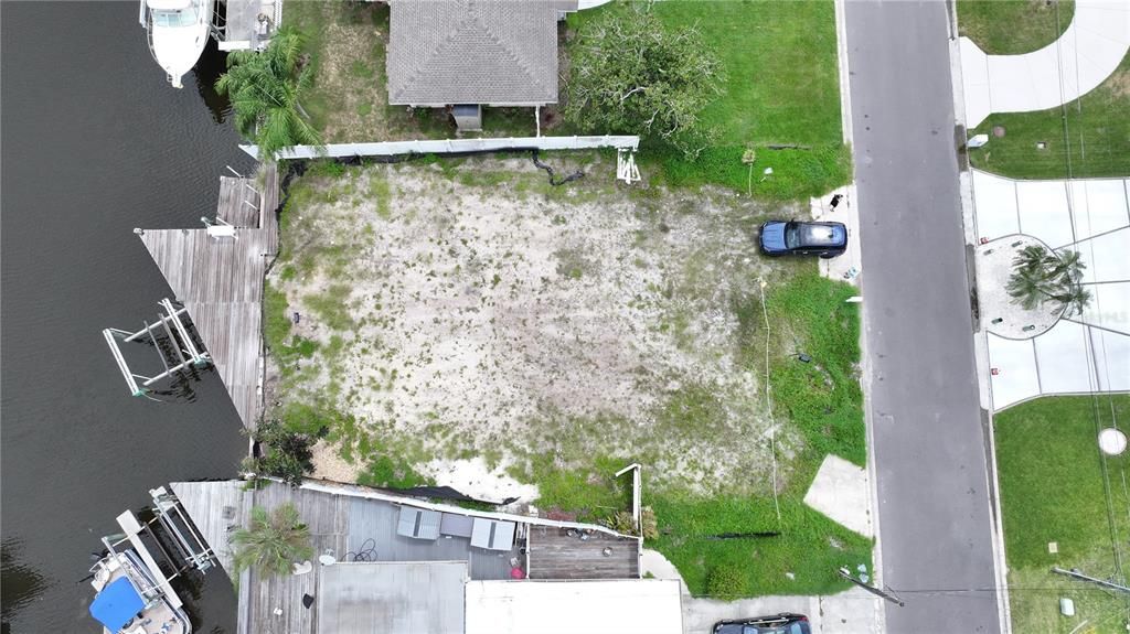 待售: $600,000 (0.16 acres)