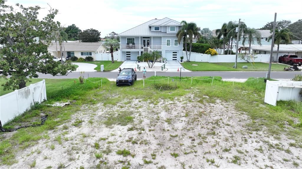 待售: $600,000 (0.16 acres)