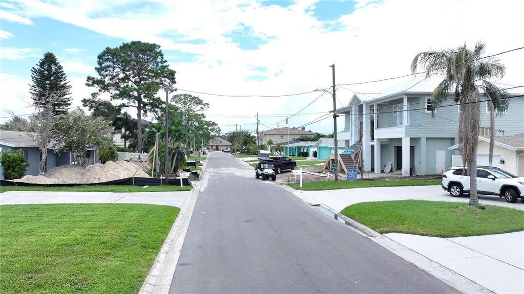 待售: $600,000 (0.16 acres)
