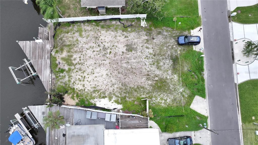 待售: $600,000 (0.16 acres)