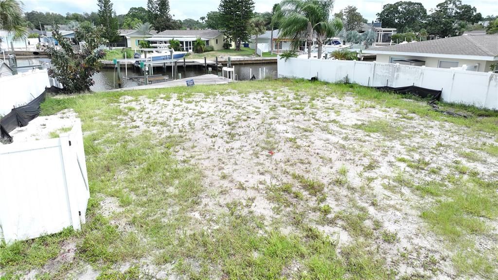 待售: $600,000 (0.16 acres)