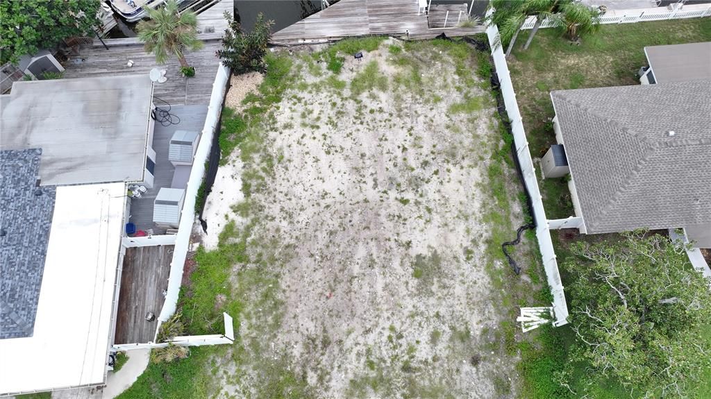 待售: $600,000 (0.16 acres)