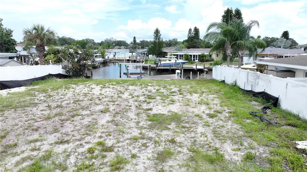 待售: $600,000 (0.16 acres)