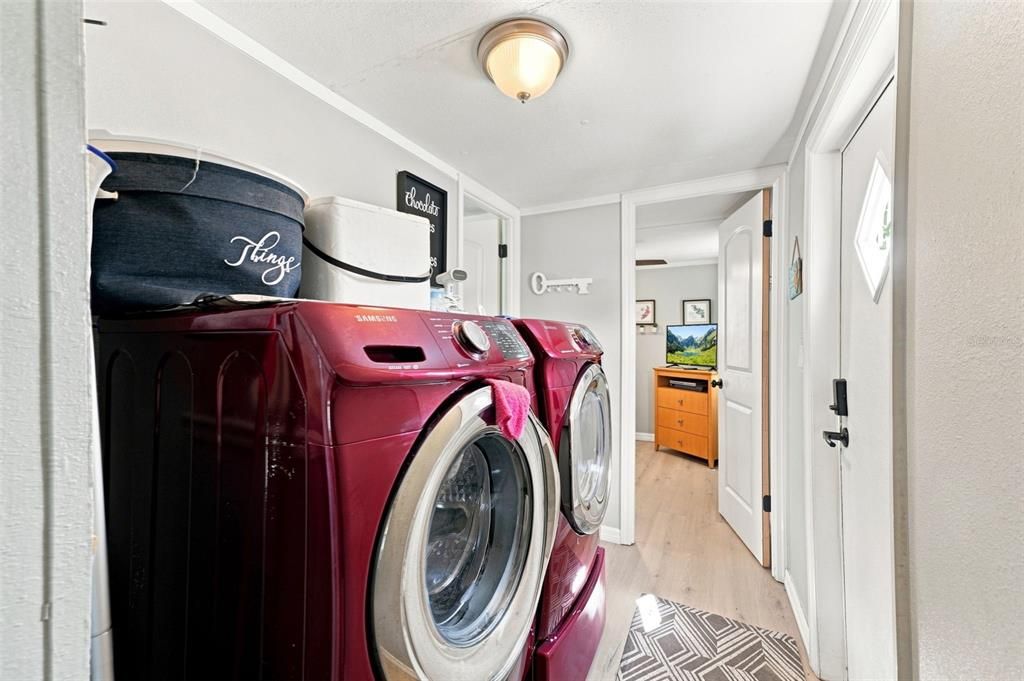 На продажу: $185,000 (2 спален, 1 ванн, 644 Квадратных фут)