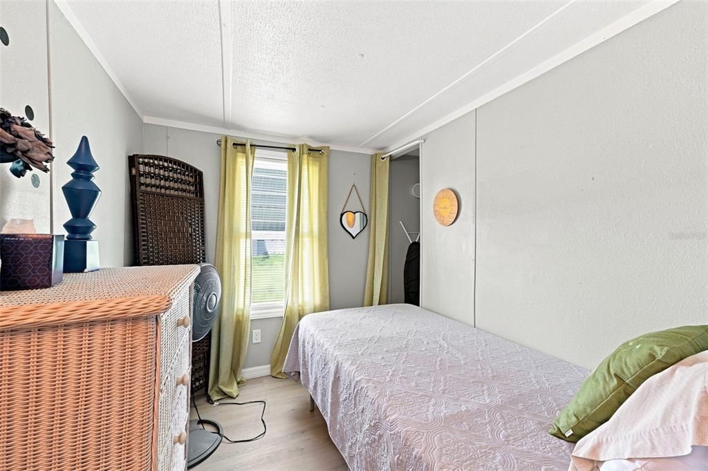 На продажу: $185,000 (2 спален, 1 ванн, 644 Квадратных фут)