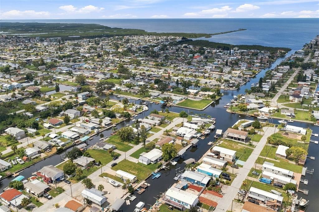 На продажу: $185,000 (2 спален, 1 ванн, 644 Квадратных фут)