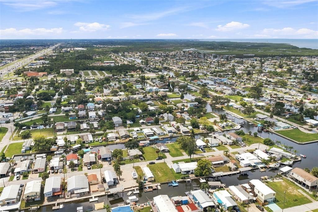 На продажу: $185,000 (2 спален, 1 ванн, 644 Квадратных фут)