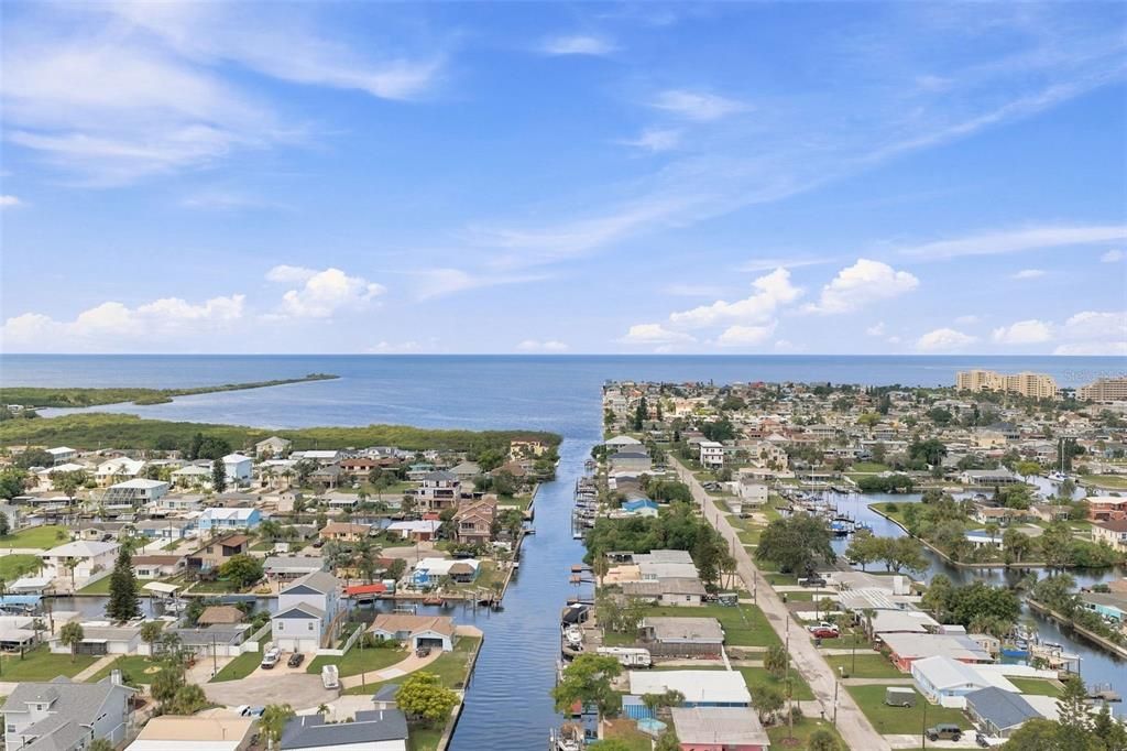 На продажу: $185,000 (2 спален, 1 ванн, 644 Квадратных фут)