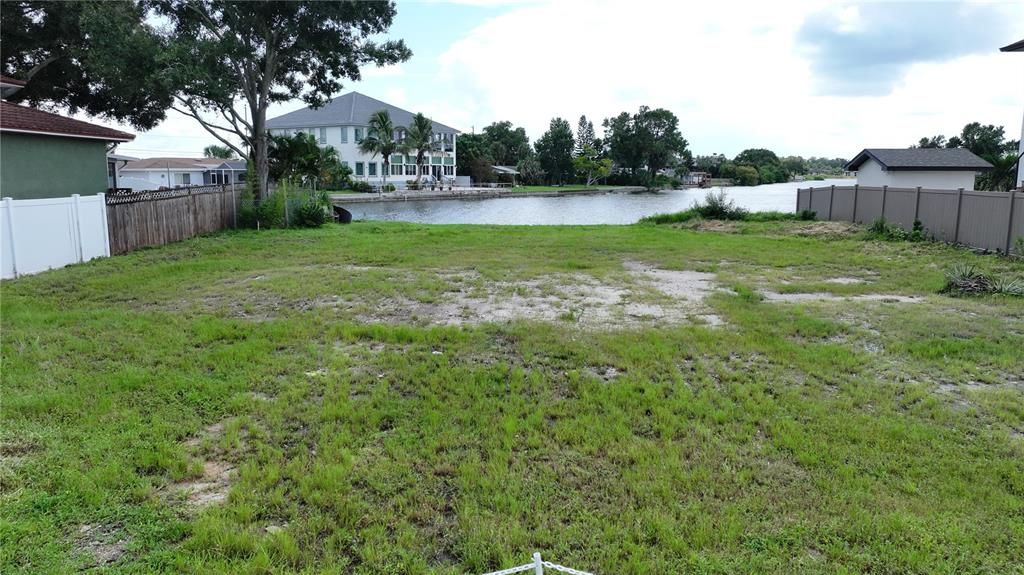 待售: $765,000 (0.20 acres)