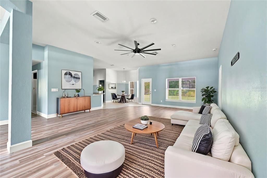 En Venta: $399,000 (4 camas, 3 baños, 2534 Pies cuadrados)