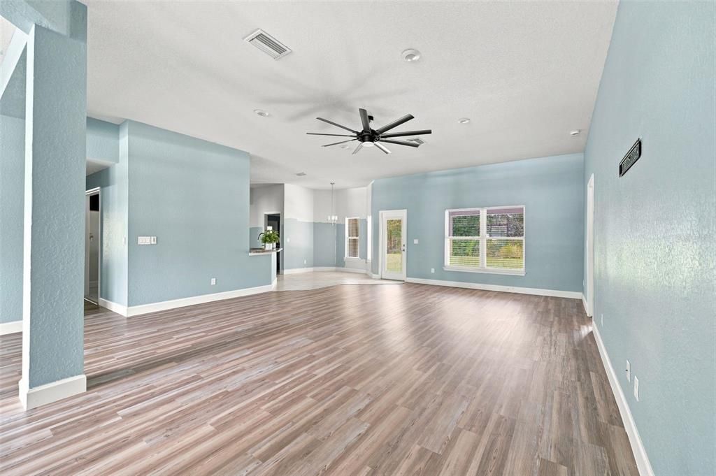 En Venta: $399,000 (4 camas, 3 baños, 2534 Pies cuadrados)