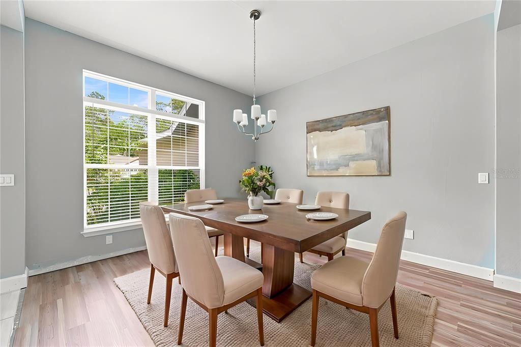 En Venta: $399,000 (4 camas, 3 baños, 2534 Pies cuadrados)