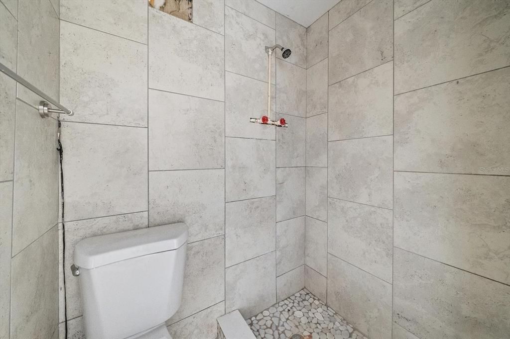 На продажу: $259,900 (3 спален, 2 ванн, 788 Квадратных фут)