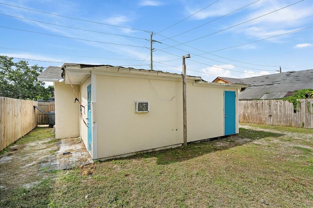 На продажу: $259,900 (3 спален, 2 ванн, 788 Квадратных фут)