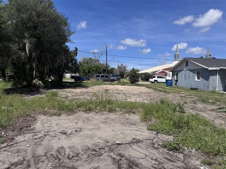 待售: $39,900 (0.18 acres)
