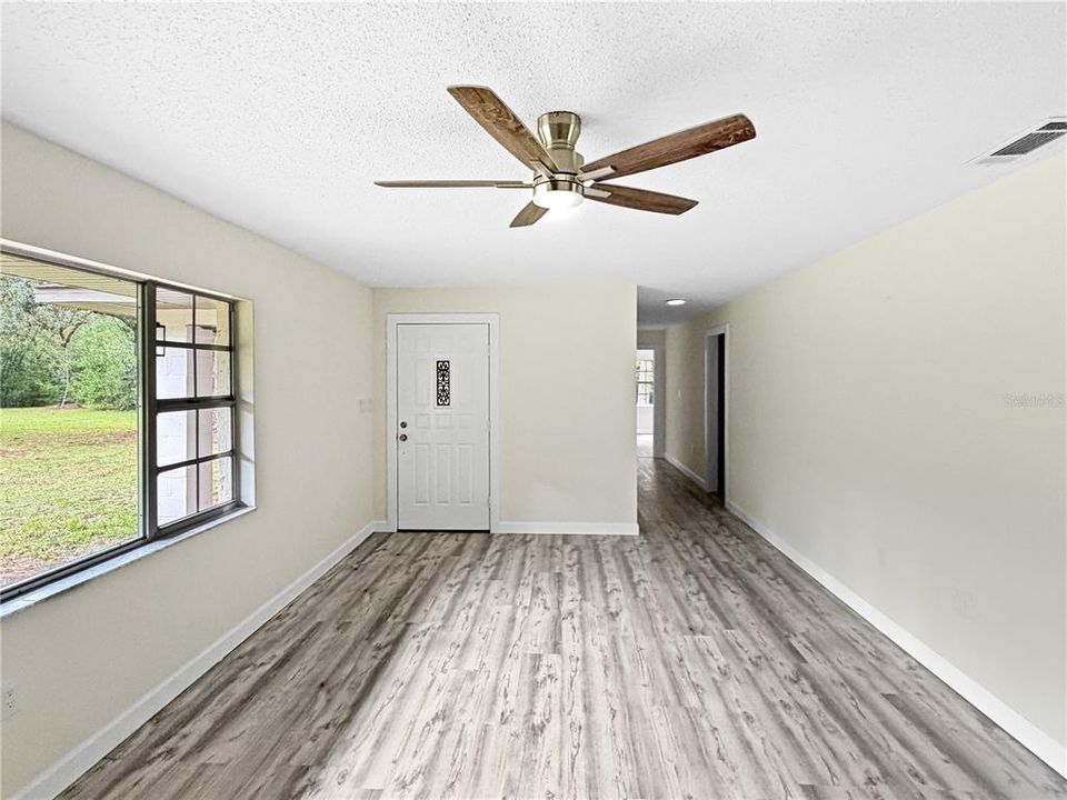 For Sale: $385,000 (2 beds, 2 baths, 1332 Square Feet)