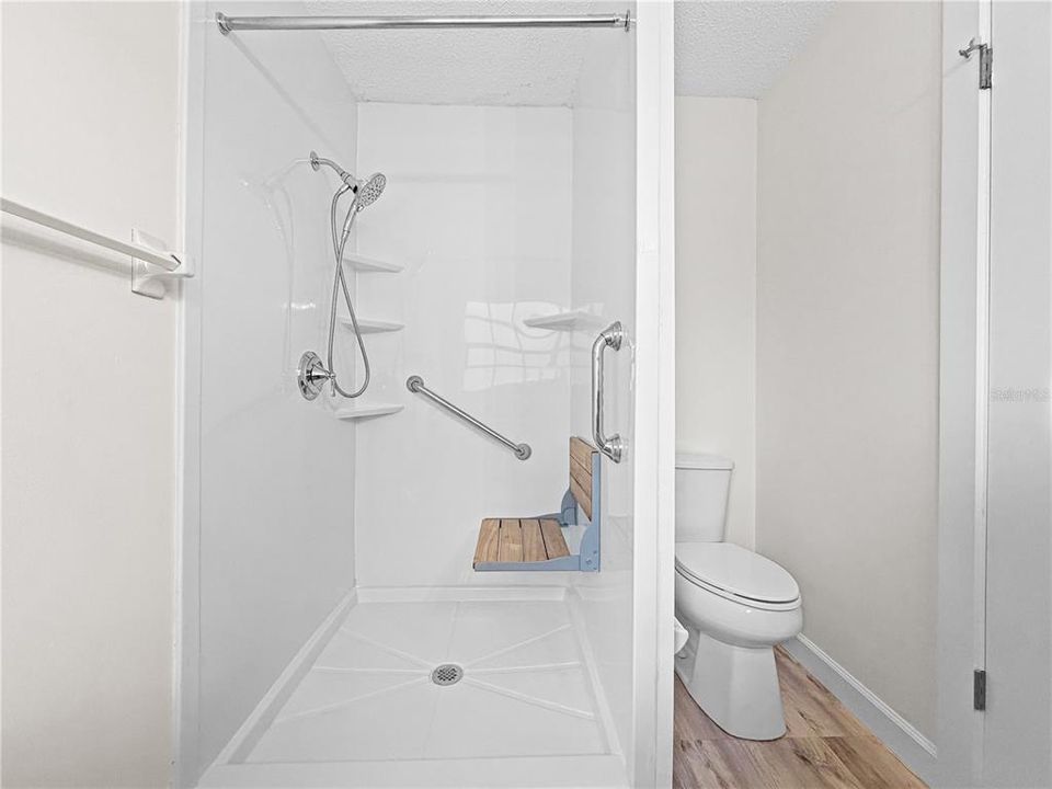 For Sale: $385,000 (2 beds, 2 baths, 1332 Square Feet)