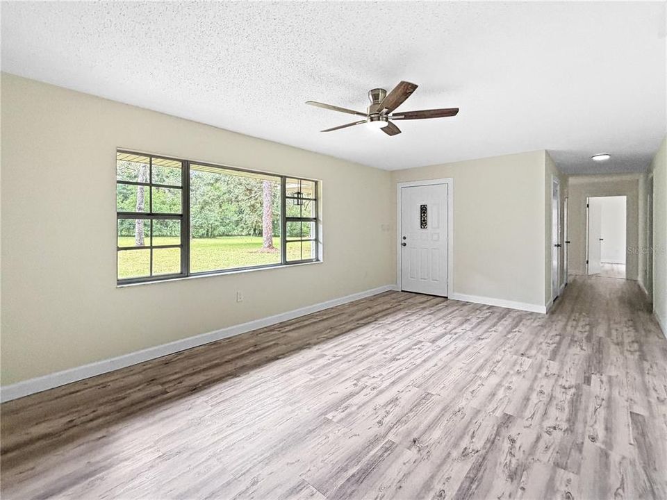 For Sale: $385,000 (2 beds, 2 baths, 1332 Square Feet)