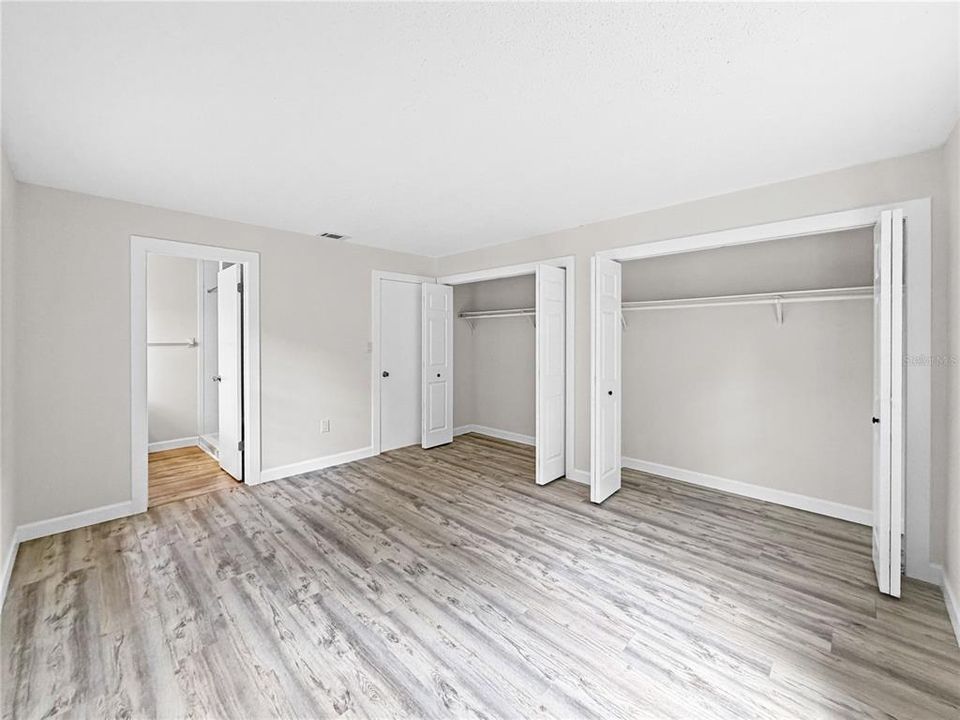 For Sale: $385,000 (2 beds, 2 baths, 1332 Square Feet)