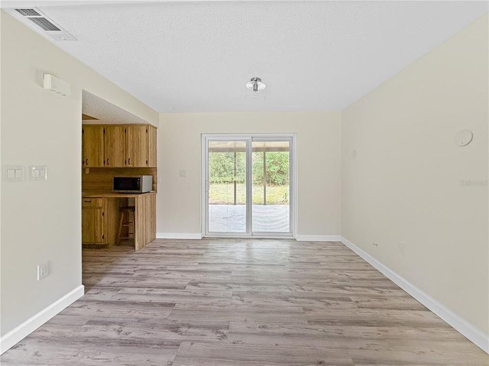 For Sale: $385,000 (2 beds, 2 baths, 1332 Square Feet)
