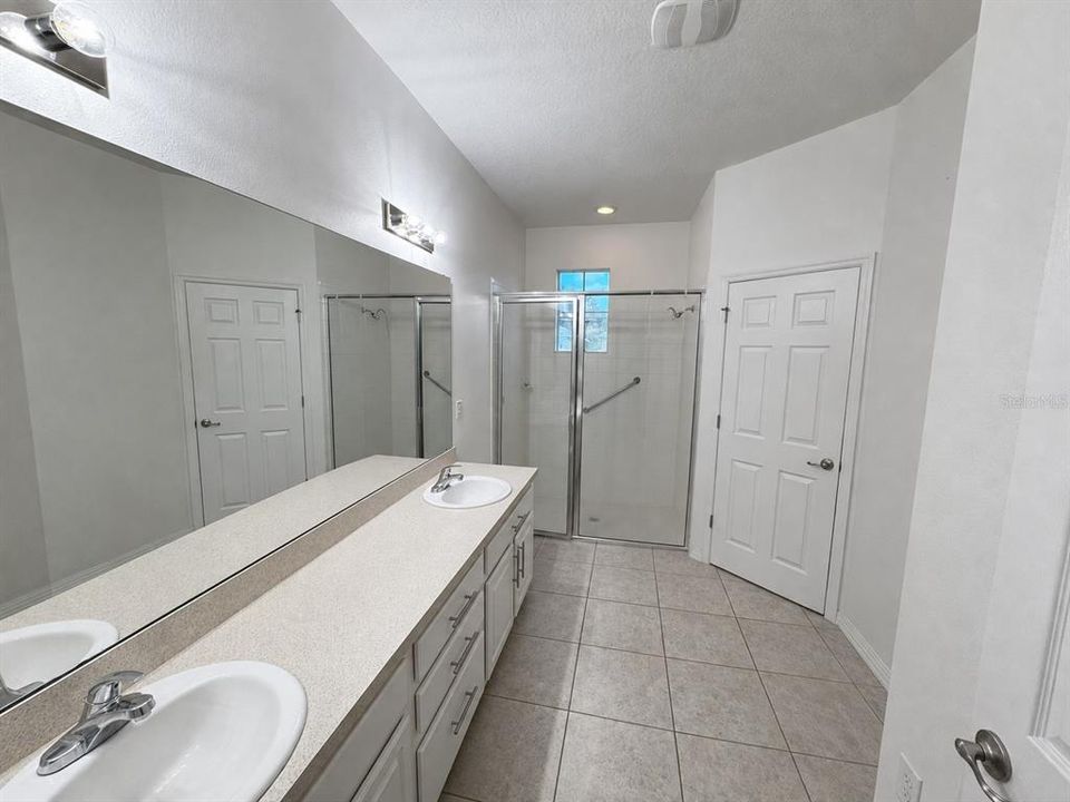 En Venta: $399,000 (4 camas, 2 baños, 1784 Pies cuadrados)