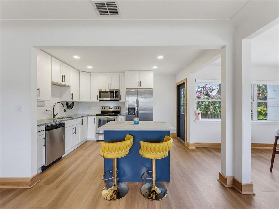 En Venta: $389,000 (3 camas, 2 baños, 1068 Pies cuadrados)