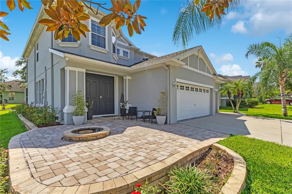 For Sale: $585,000 (5 beds, 3 baths, 2897 Square Feet)