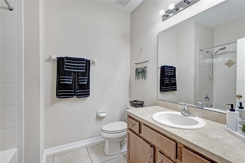For Sale: $585,000 (5 beds, 3 baths, 2897 Square Feet)