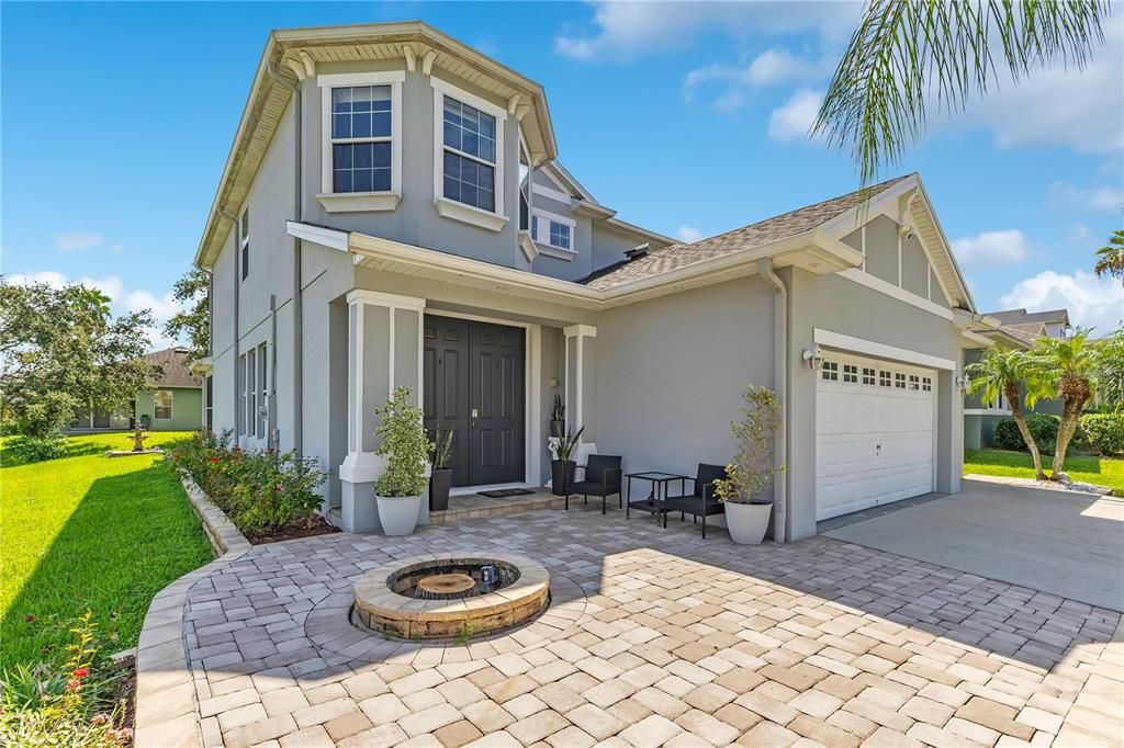 For Sale: $585,000 (5 beds, 3 baths, 2897 Square Feet)