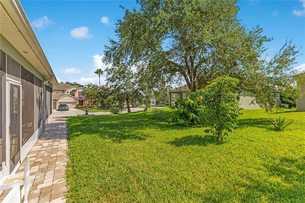 For Sale: $585,000 (5 beds, 3 baths, 2897 Square Feet)
