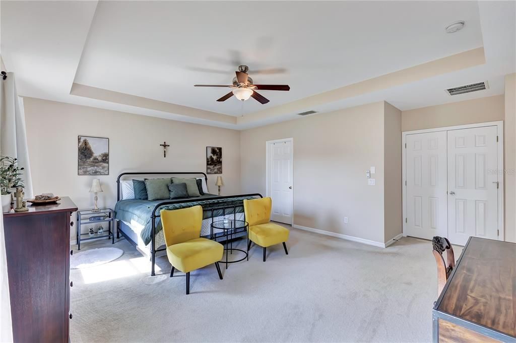 For Sale: $585,000 (5 beds, 3 baths, 2897 Square Feet)