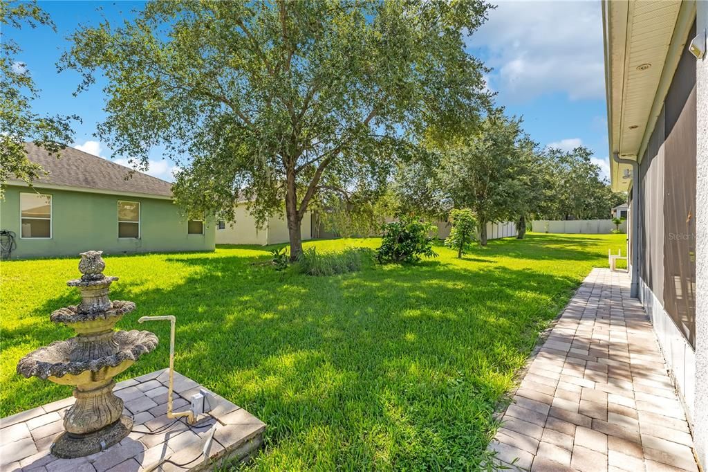 For Sale: $585,000 (5 beds, 3 baths, 2897 Square Feet)