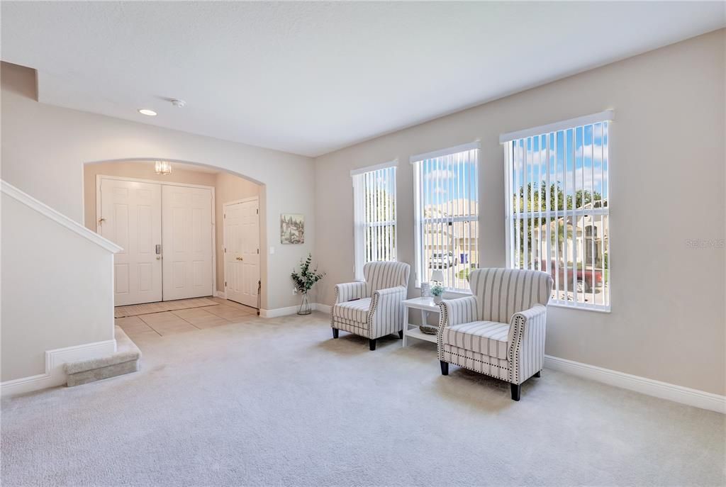 For Sale: $585,000 (5 beds, 3 baths, 2897 Square Feet)